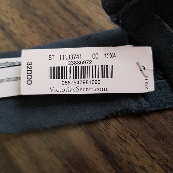 Victoria's Secret Metallic Silver Bra - Picture 11 of 11